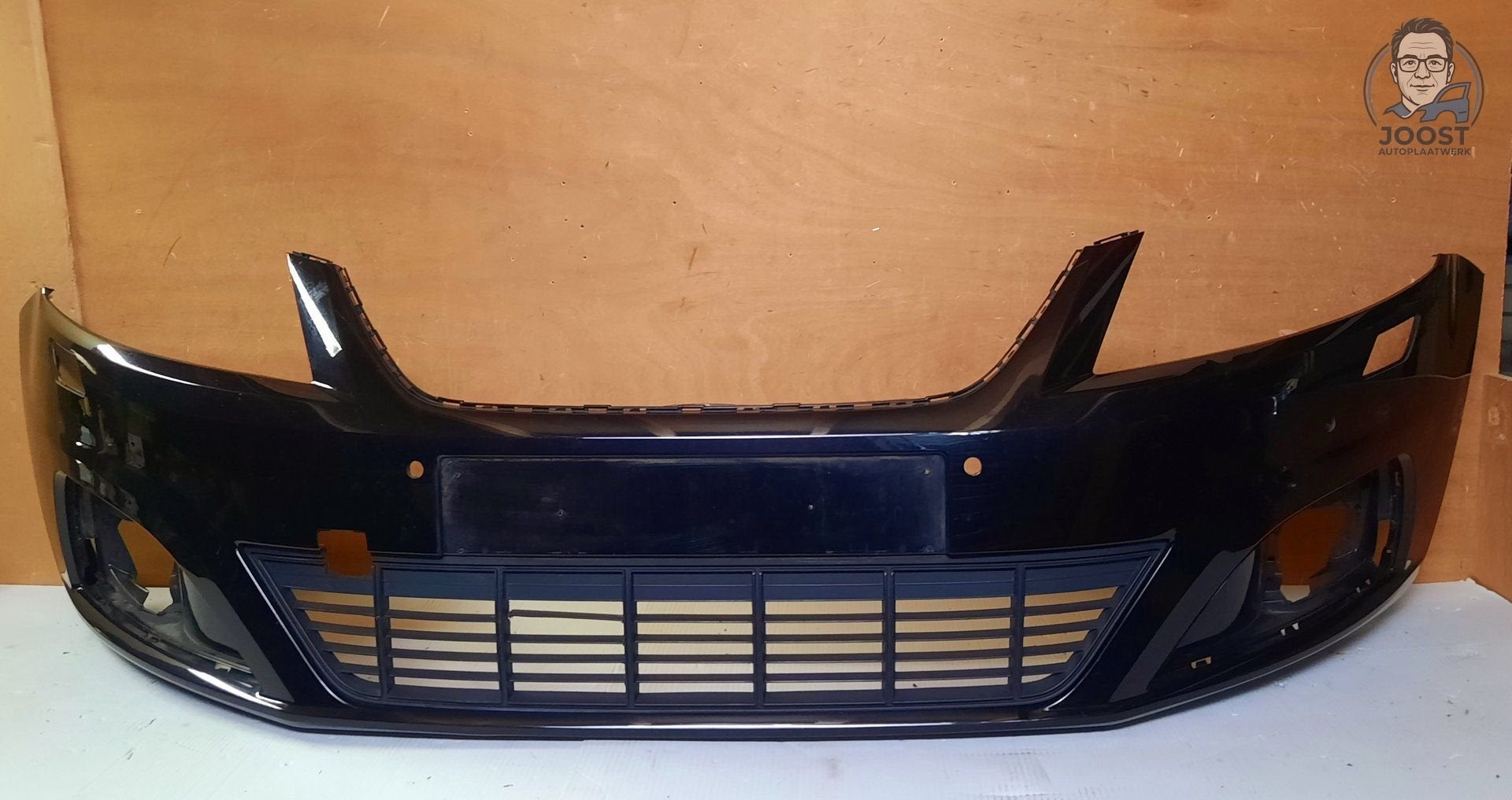 Voorbumper orgineel Seat Alhambra v.a 2010 4xPDC 7N5807221A, Gebruikt, -Autovia A-2 km 585, 08760 Martorell, Spanje, Voor, -Seat S.A.