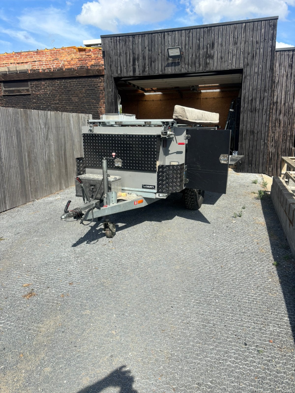 Trailer, Ophalen, Gebruikt