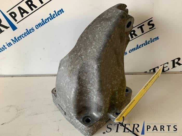Support moteur d'un Mercedes C-Klasse, 3 mois de garantie, Utilisé, -, -