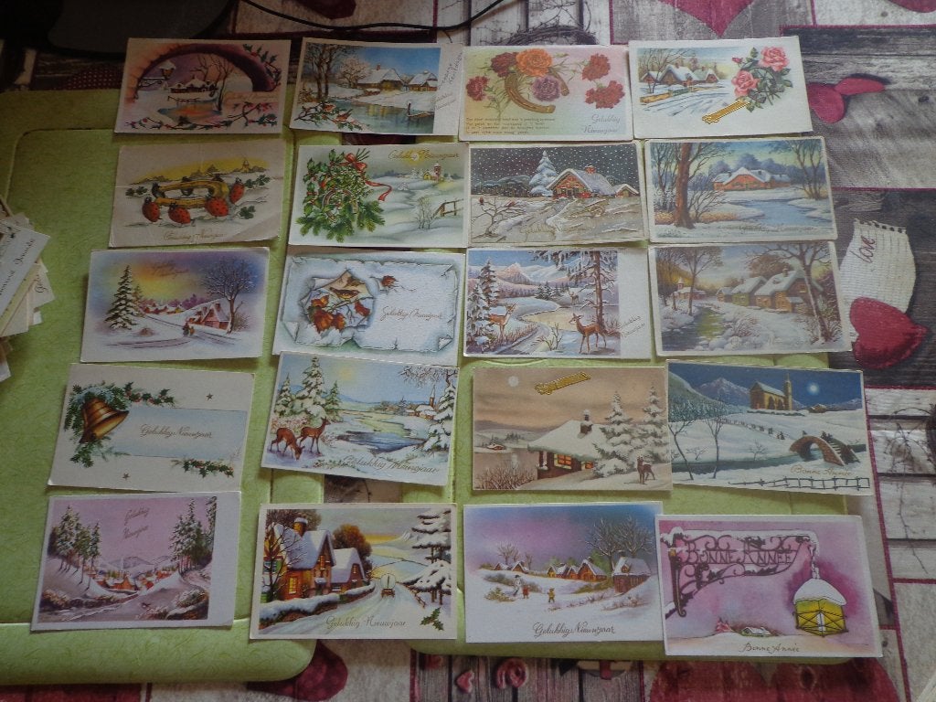 200 verschillende kerst-/nieuwjaarskaarten, Verzamelen, Postkaarten | Themakaarten, Ophalen of Verzenden, Feest(dag)