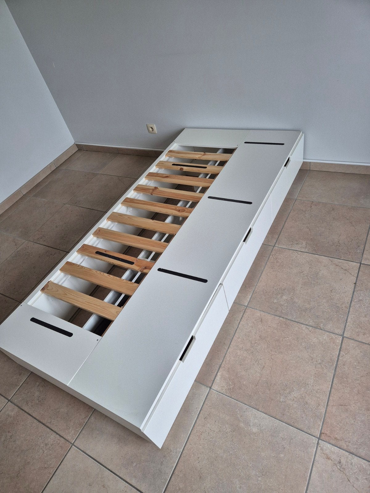Eenpersoonsbed, Ophalen