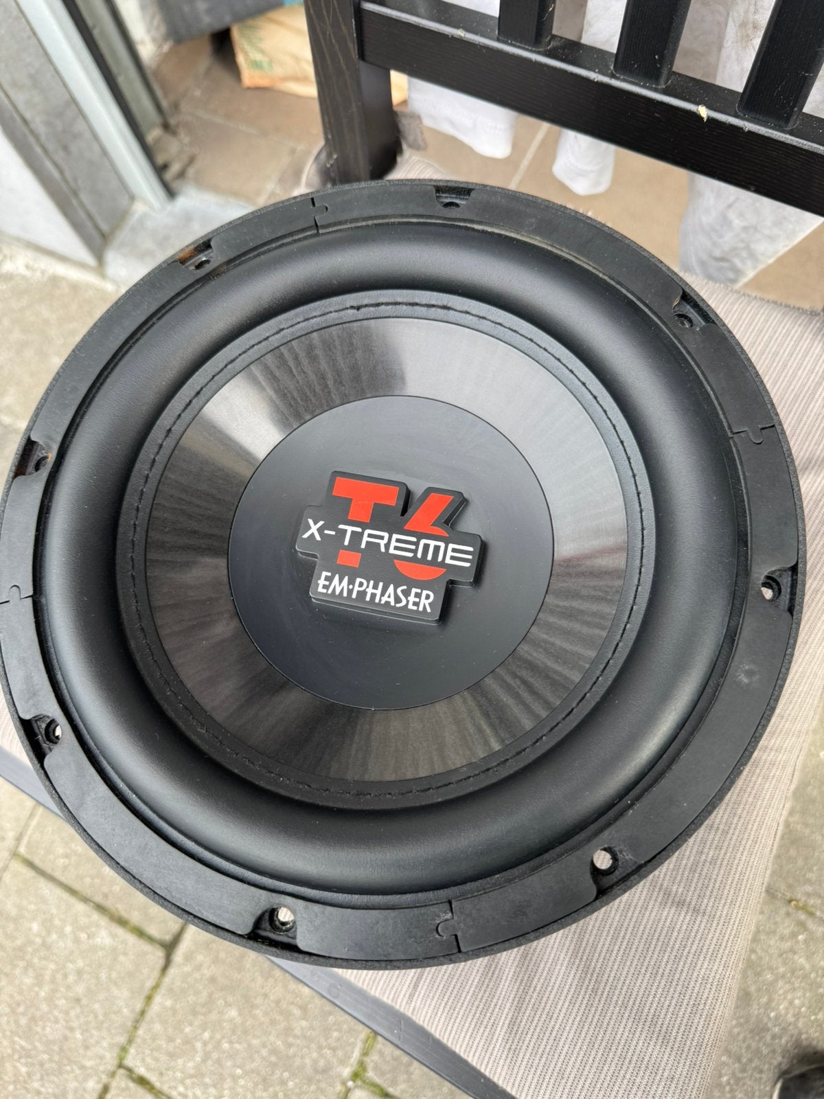 Eton Amp + 2 subwoofers met nadruk op autoradio, Ophalen, Zo goed als nieuw