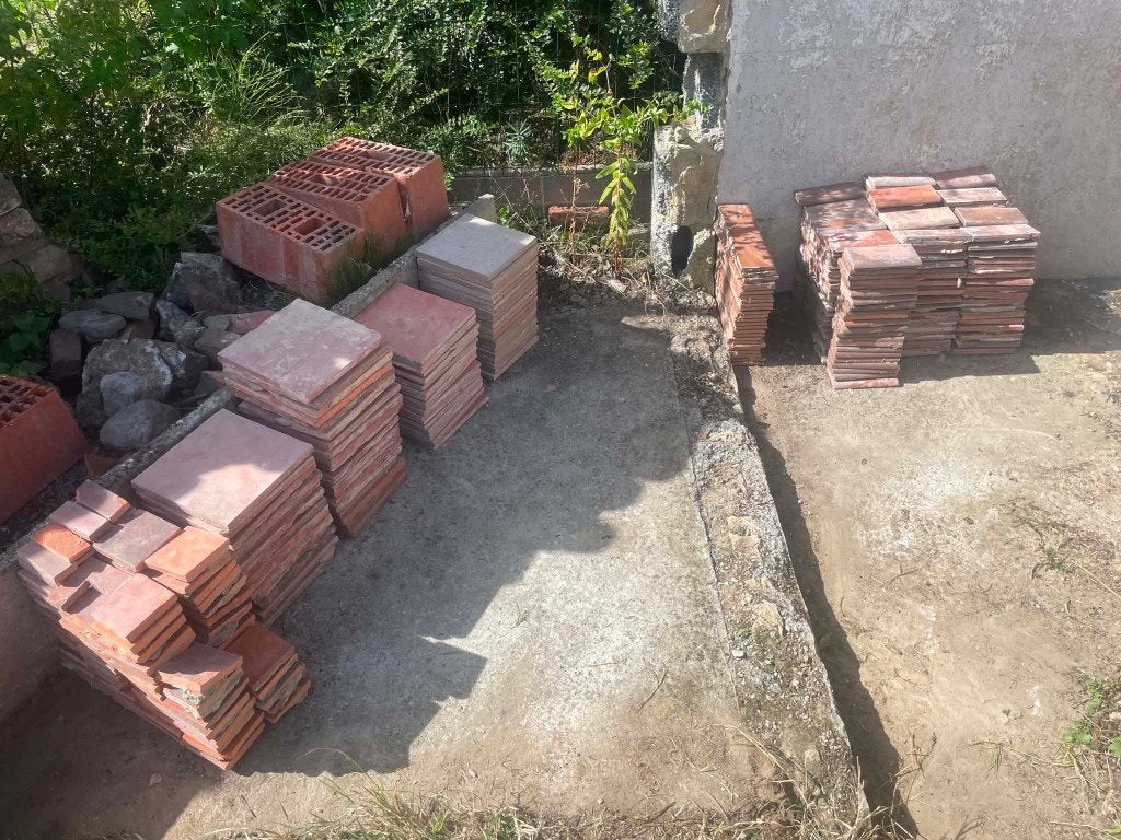 Plinthes et carreaux GRATUITS, Bricolage & Construction, Plinthes & Finitions, Enlèvement, Plinthes