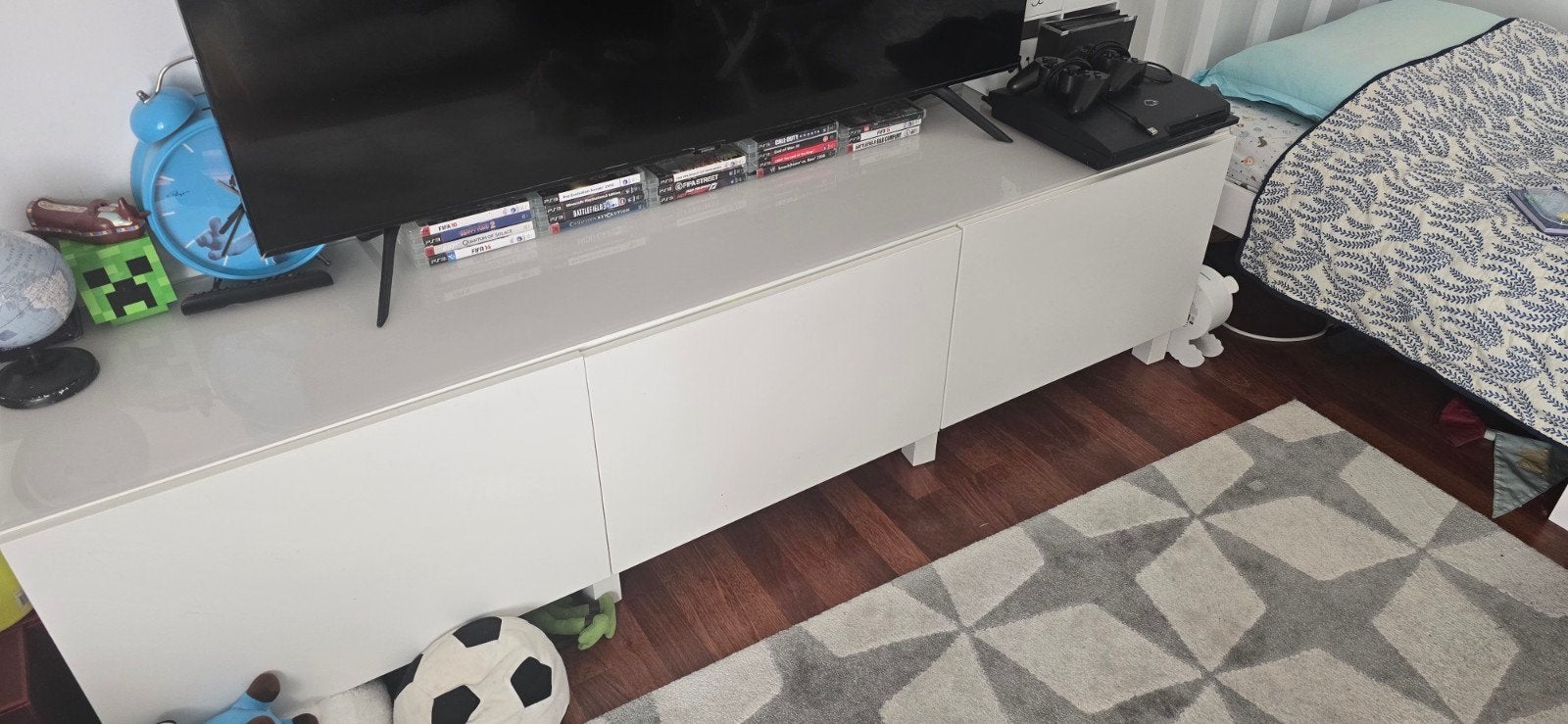 IKEA BESTÅ
Tv-meubel met lades, 1804238, Huis en Inrichting, Ophalen, Glas