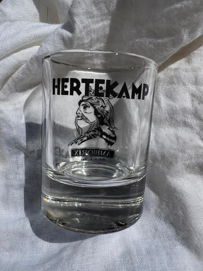 Hertekamp - Jeneverglas, Verzamelen, Ophalen of Verzenden, Zo goed als nieuw, Borrel- of Shotglas