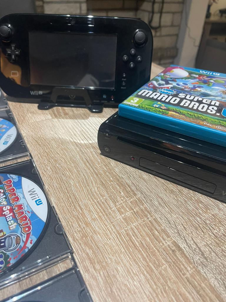 Nintendo wii u, Games en Spelcomputers, Spelcomputers | Nintendo Wii U, Ophalen of Verzenden, Zo goed als nieuw, Met games