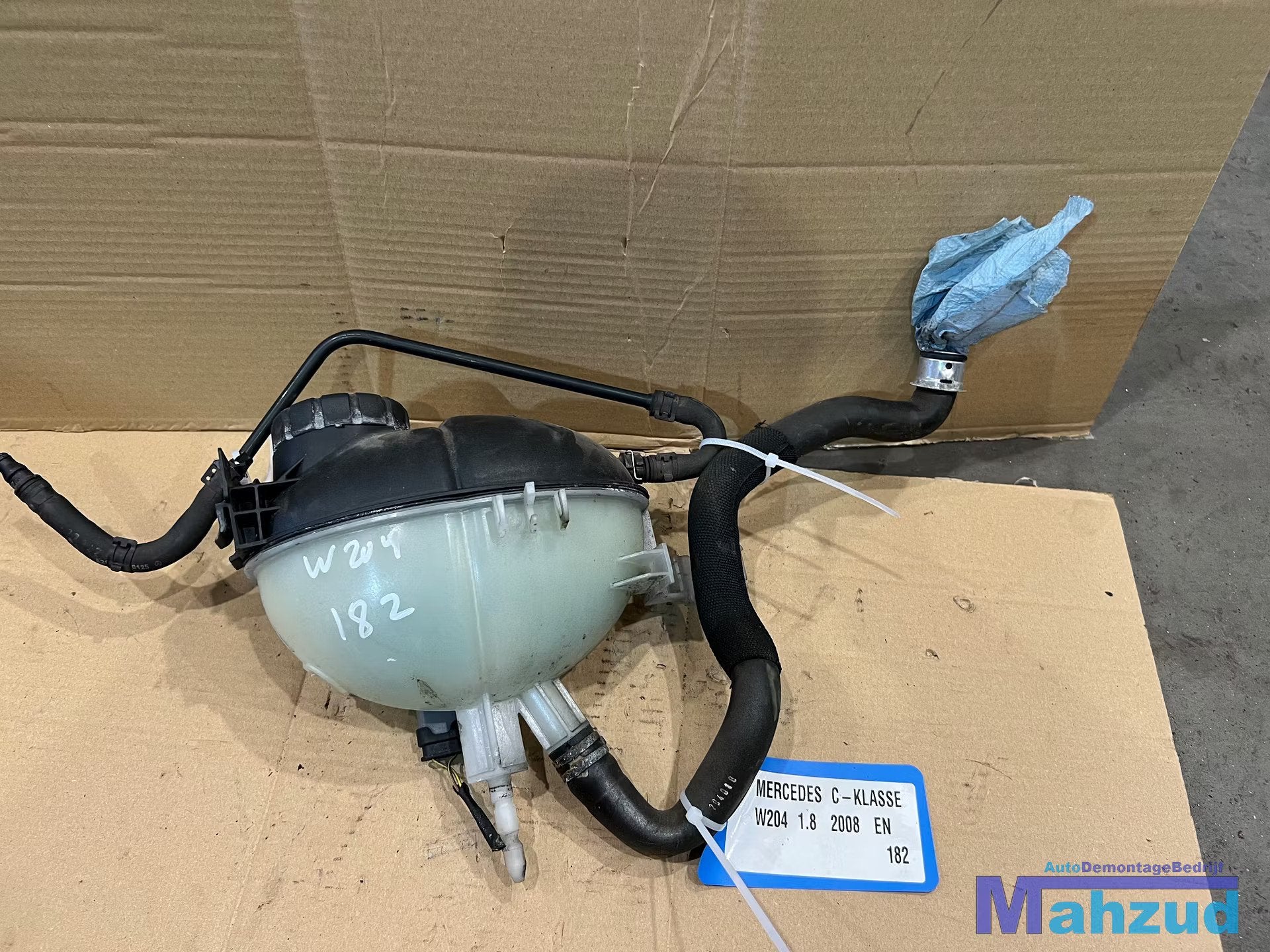 MERCEDES C KLASSE W204 Expansievat tank a2045000049, Auto-onderdelen, Gebruikt, Mercedes-Benz AG, Mercedes-Benz, Mercedesstrasse 120
70372  Stuttgart, DE