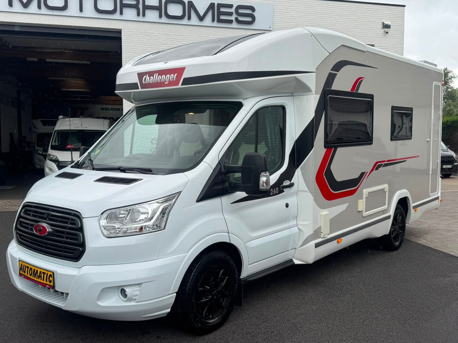Ford Transit Challenger Graphite 260, Caravanes & Camping, Camping-cars, Jusqu'à 4, Diesel, 6 à 7 mètres, Semi-intégral