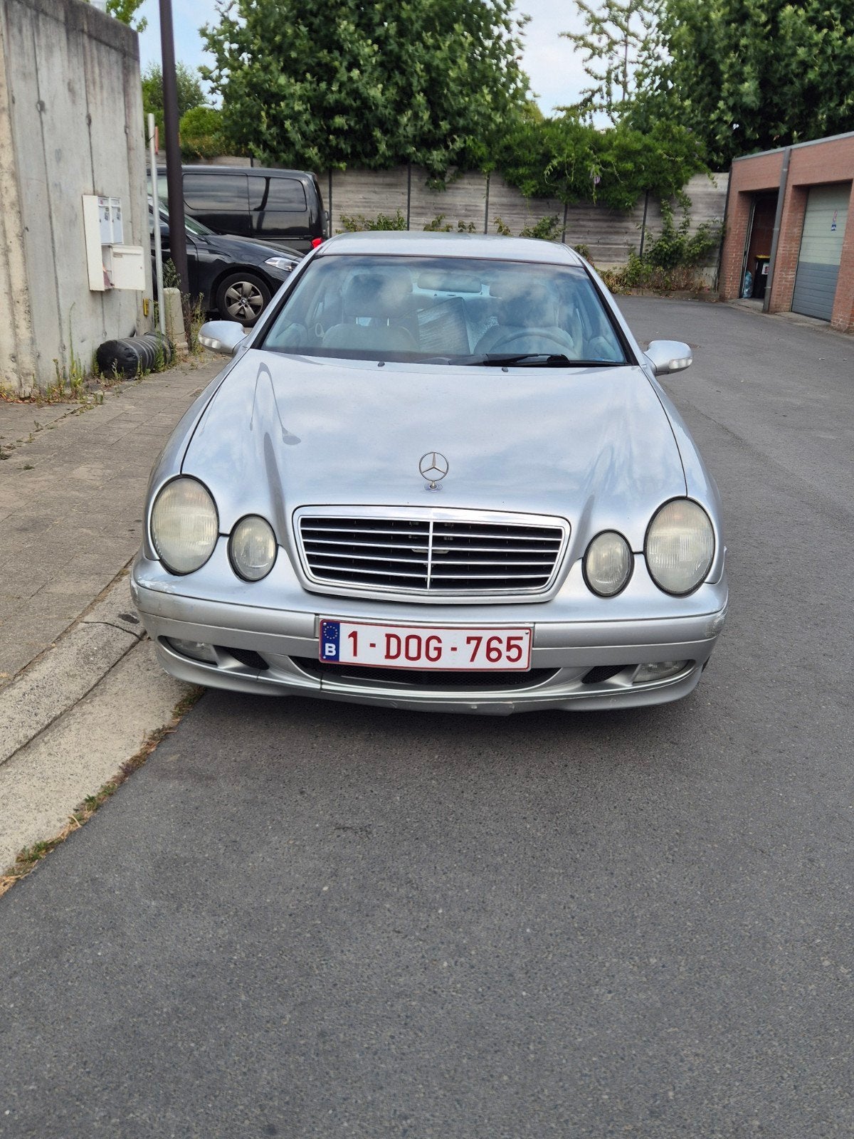 Mercedes-Benz CLK200 Kompressor in goede staat MOET WEG, Auto's, Automaat, Grijs, Particulier, Te koop