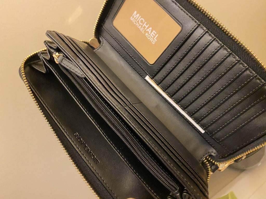 portefeuille michael kors NEUF cuir prix magasin 175, Neuf, Autres marques, Cuir, Enlèvement