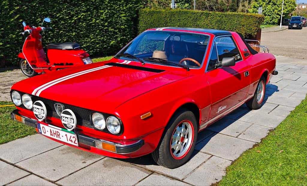 Lancia beta spider 2000cc, Auto's, Voorwielaandrijving, 4 zetels, Zwart, Cabriolet
