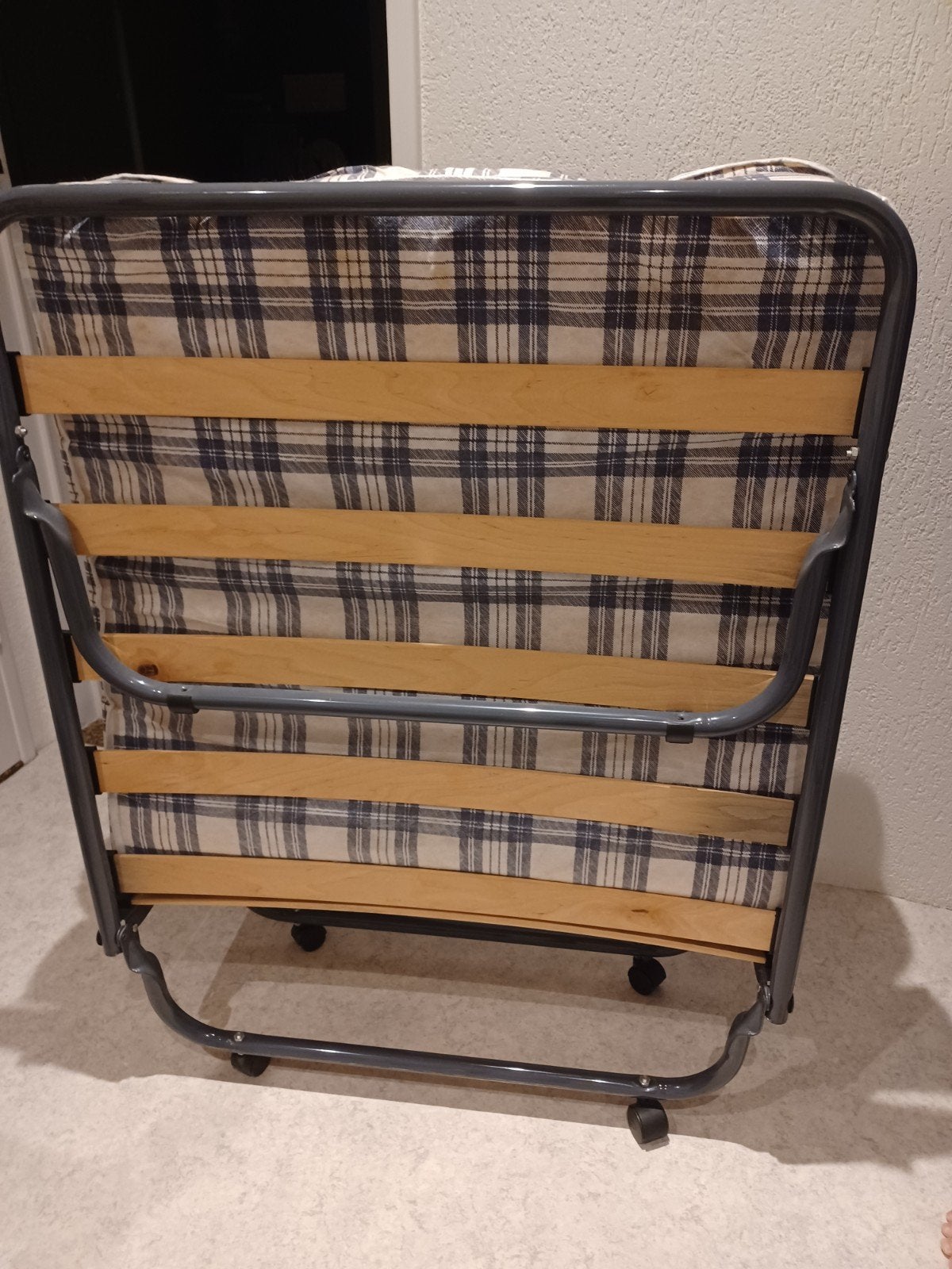 Vouwbed - logeerbed, Huis en Inrichting, Ophalen