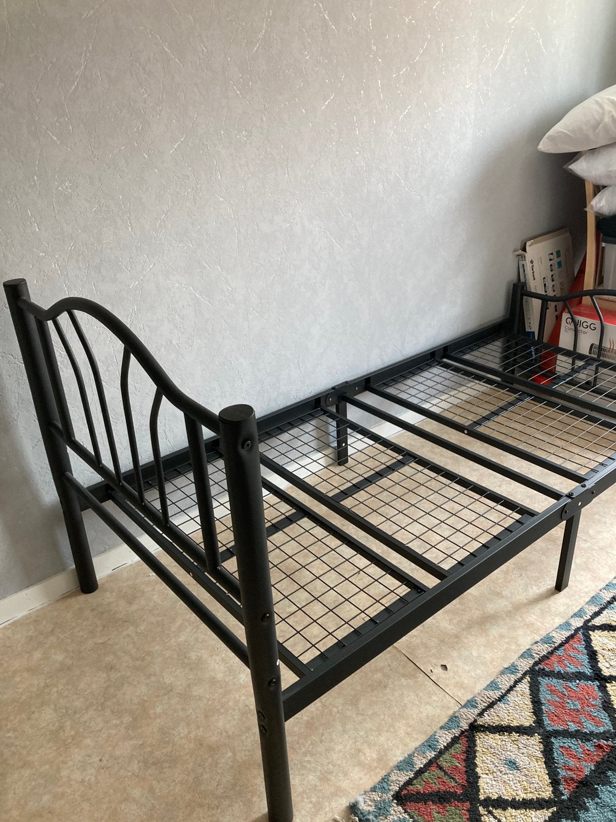 1- persoonsbed. Metalen frame, heb nog aankoopbewijs, Ophalen, Eenpersoons, Zwart, Zo goed als nieuw