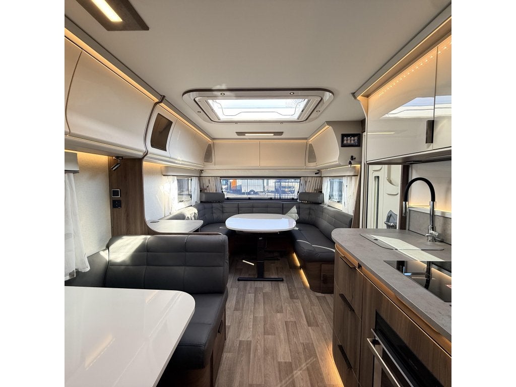 Kabe Imperial 880 TDL E8, Schokbreker, Rondzit, Bedrijf, Kabe