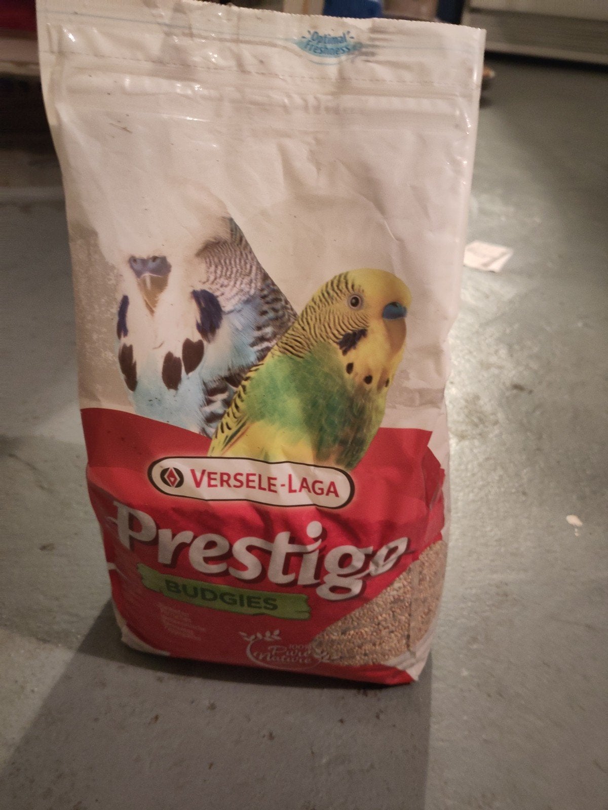 Eten, zand en spulletjes voor grasparkieten, Ophalen