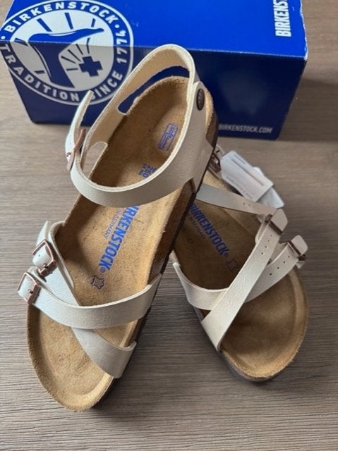 Birkenstock sandalen Kumba pearl white maat 39 nieuw in doos, Wit, Nieuw, Sandalen of Muiltjes, Ophalen of Verzenden