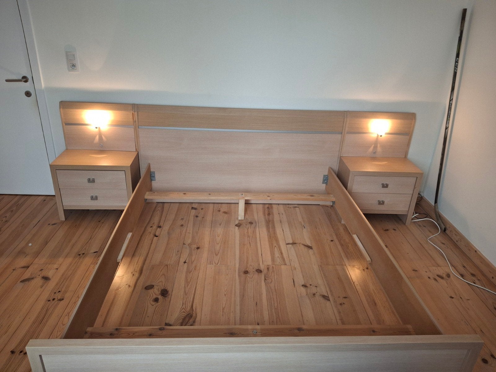 volledige slaapkamer (bed 200x160,kleerkast,commode,spiegel), Ophalen, Gebruikt, Tweepersoons, Modern, warm
