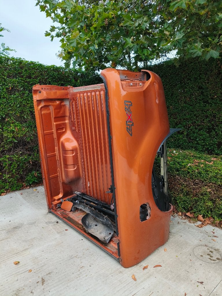 Laadbak Ford Ranger met schade, Ophalen, Gebruikt, Rechts, Ford