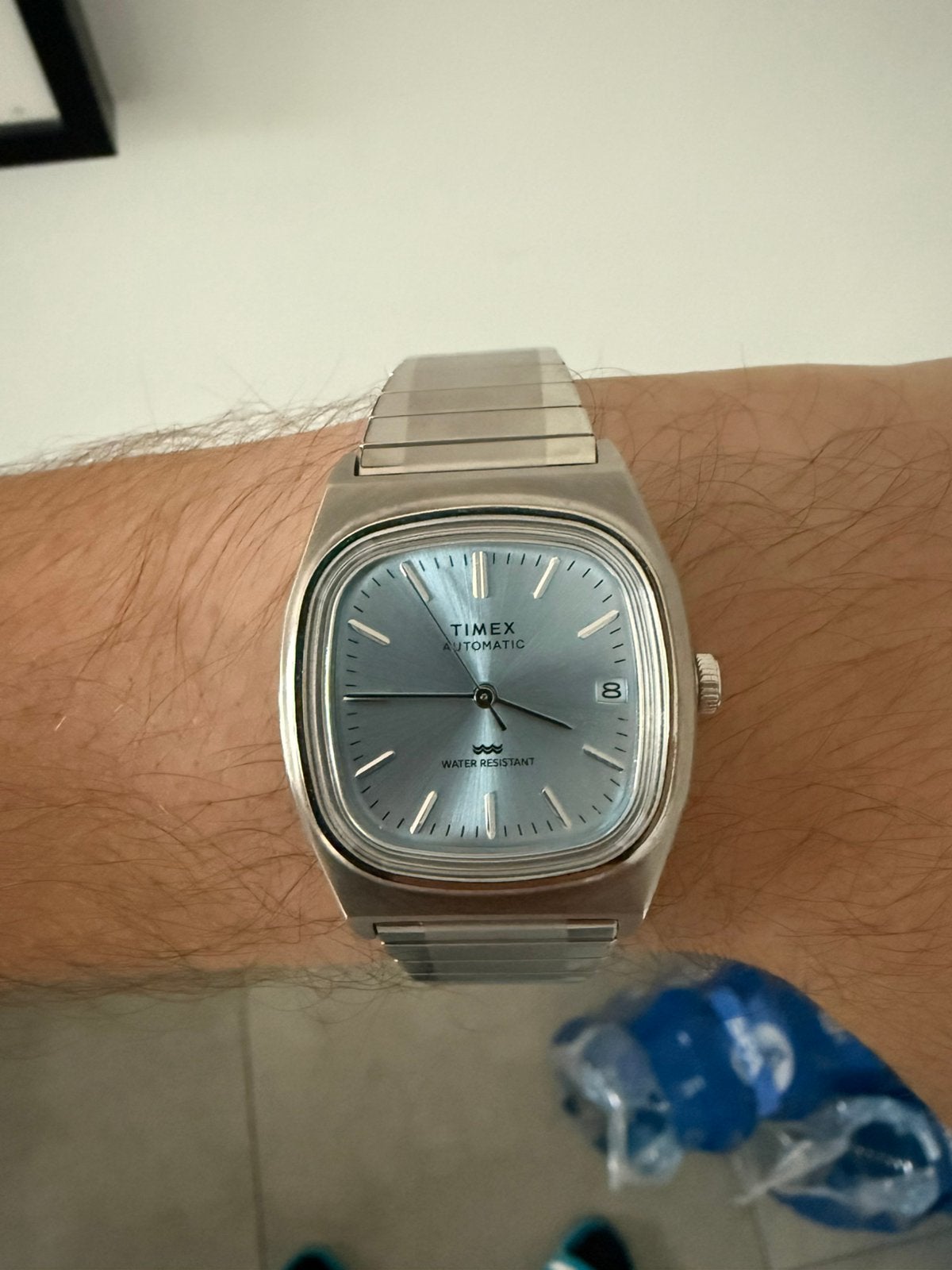 Timex horloge, Enlèvement