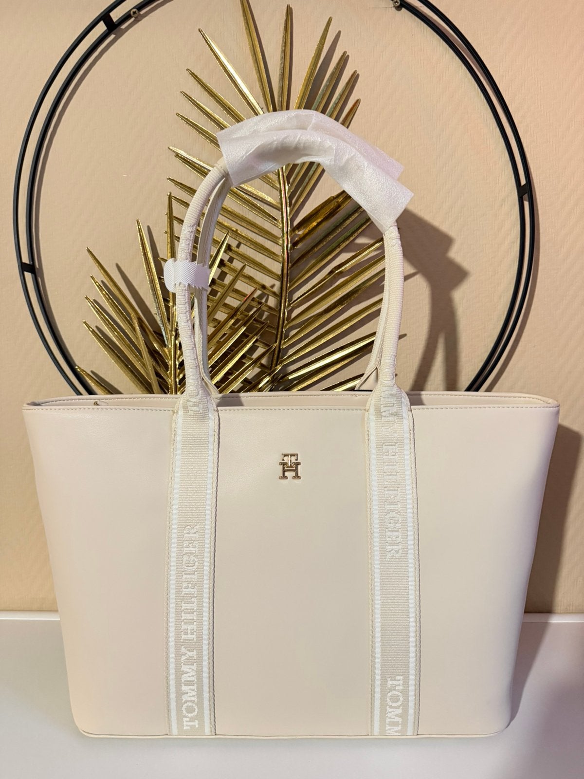 Sac a main tommy hylfiger, Bijoux, Sacs & Beauté, Sacs | Sacs Femme, Envoi, Neuf, Beige, Sac à main