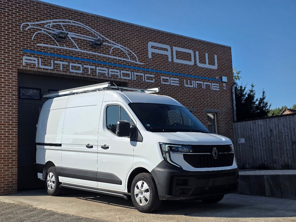 Renault Master L2H2 - 04/2026 - 4.000KM Automaat - ALS NIEUW, Achat, Euro 6, Entreprise, 3 places