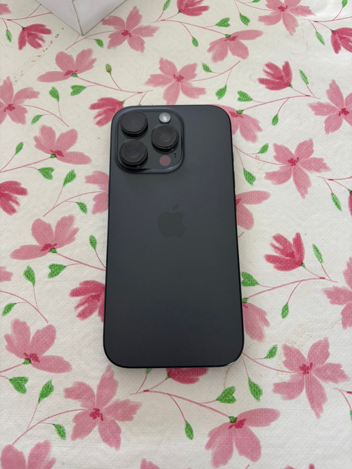 iPhone 16 Pro 256GB (met factuur), Télécoms, Comme neuf, Enlèvement, 90 %, Noir