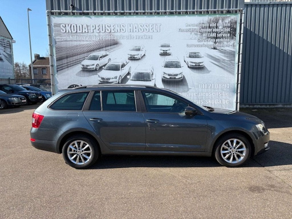 Skoda Octavia 1.6 TDi Style €88x36 (bj 2017), Auto's, https://public.car-pass.be/vhr/8dd3a44b-ca98-458b-9776-436b7d7a7bf0, Stof