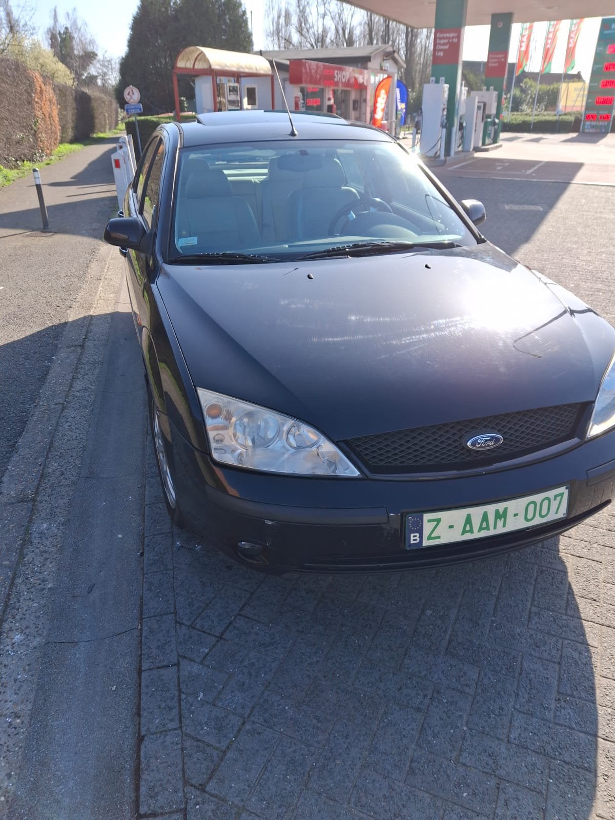 Ford Mondeo 1.8 16v benzine blanco gekeurd, Auto's, Ford, Mondeo, Beige, Bedrijf, Te koop