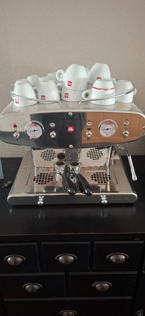 Espressomachine, Machine à espresso, Réservoir d'eau amovible, Dosettes et capsules de café, Enlèvement