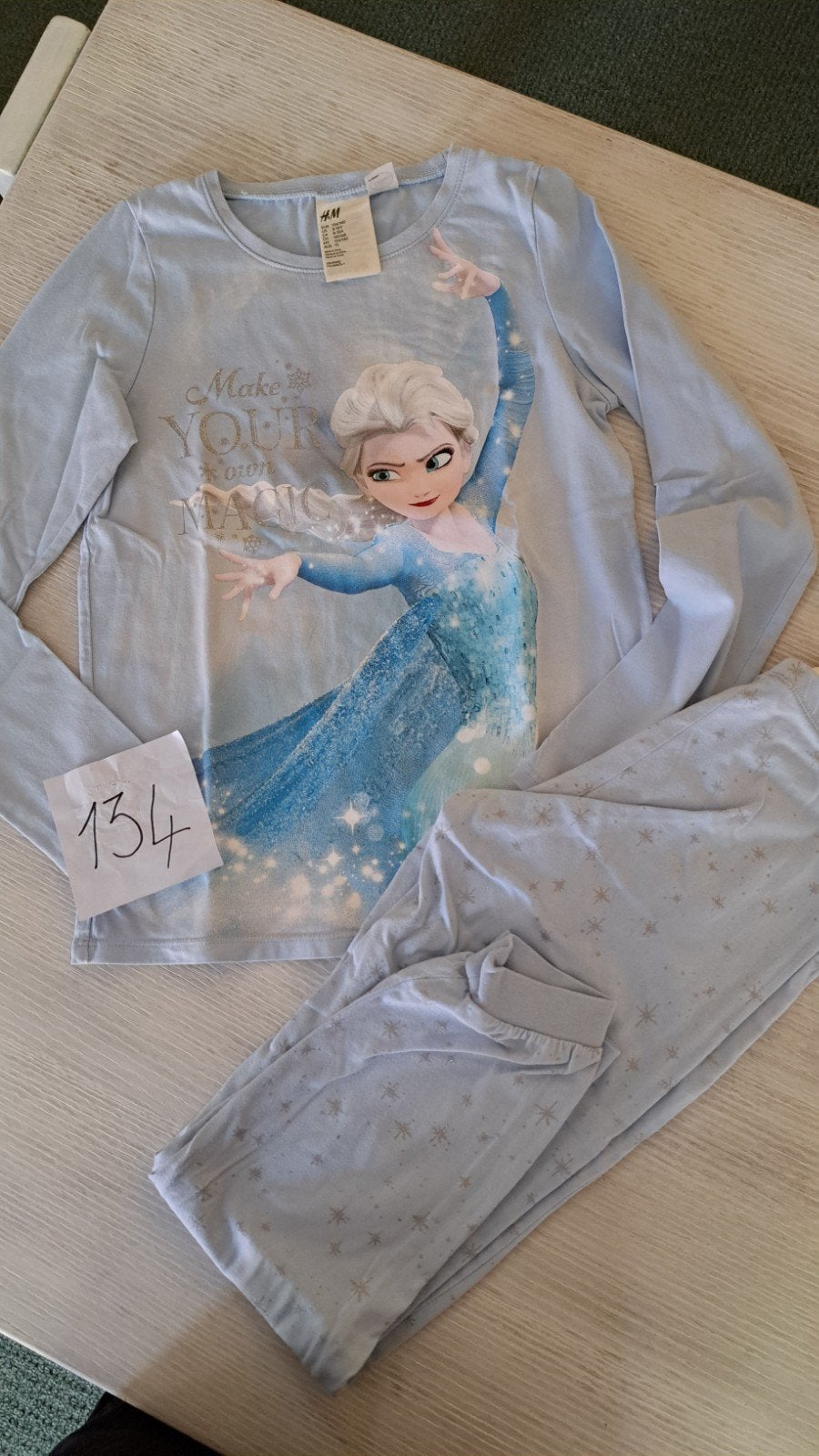 Pyama elsa 134, Enfants & Bébés, Vêtements enfant | Taille 134, Enlèvement ou Envoi