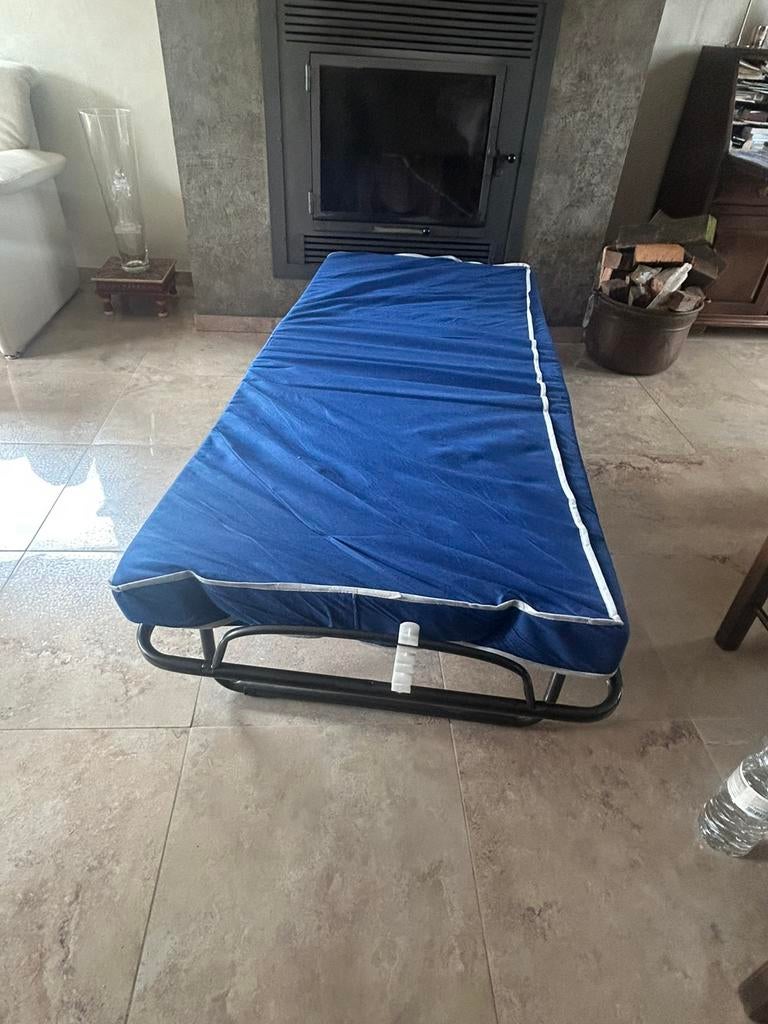 Plooibed, Ophalen, Gebruikt, Eenpersoons, Blauw