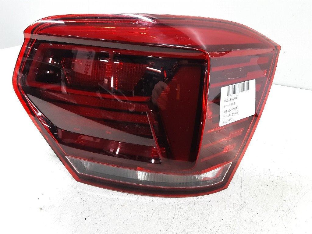 ACHTERLICHT RECHTS Volkswagen Polo VI (AW1) (2GS945096A), Gebruikt, Volkswagen, Mevr. I. Hauben, Rue de l'Espoir 34 34
4030  GRIVEGNÉE, BE