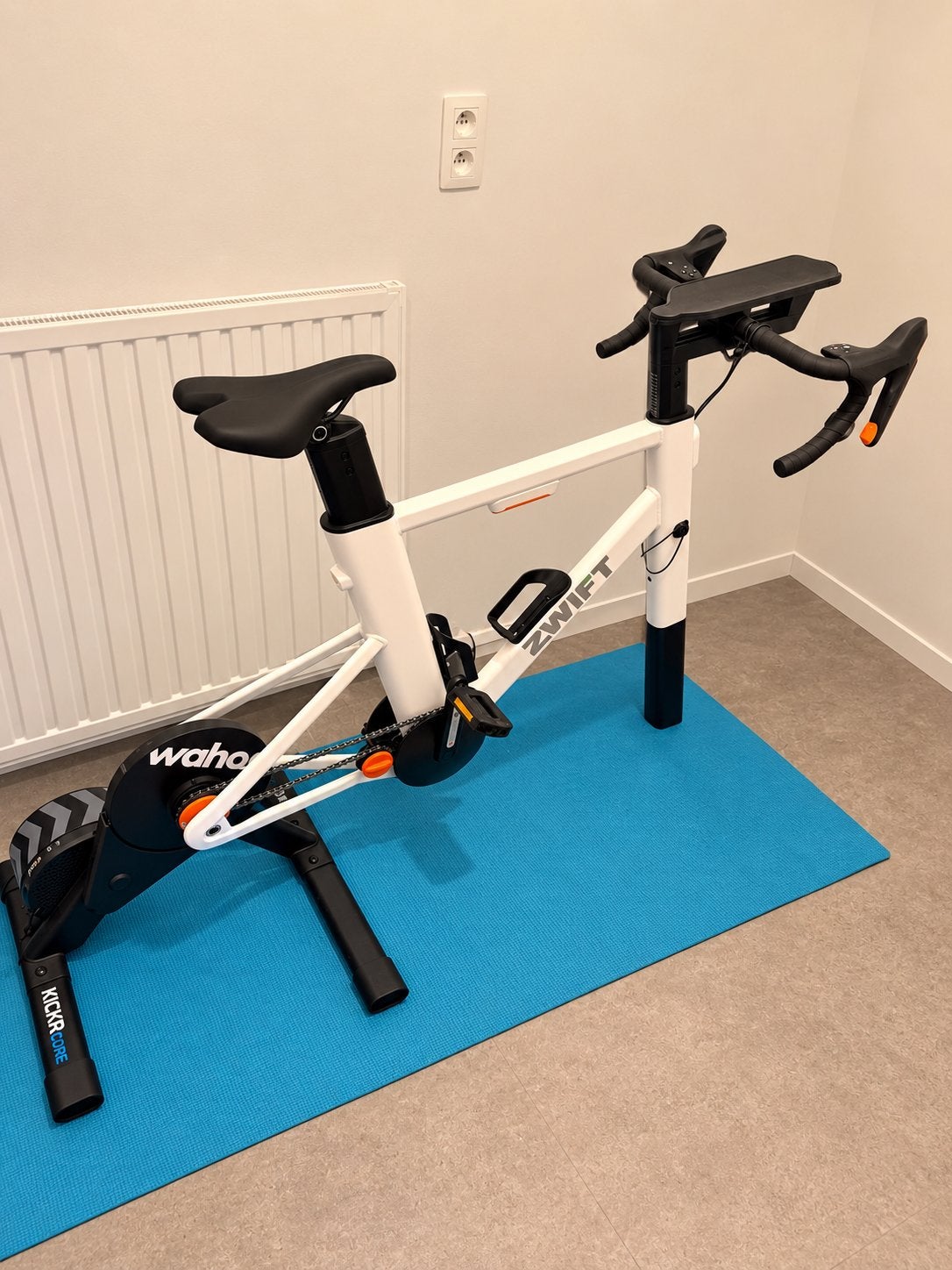 Zwift smart bike met wahoo kickr core, Ophalen, Zo goed als nieuw