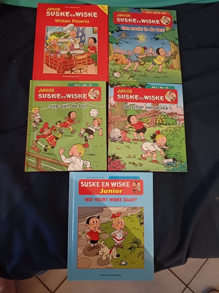 suske en wiske junior beginnend lezen AVI 1-2-3 en 4, Meerdere stripboeken, Ophalen of Verzenden, Gelezen