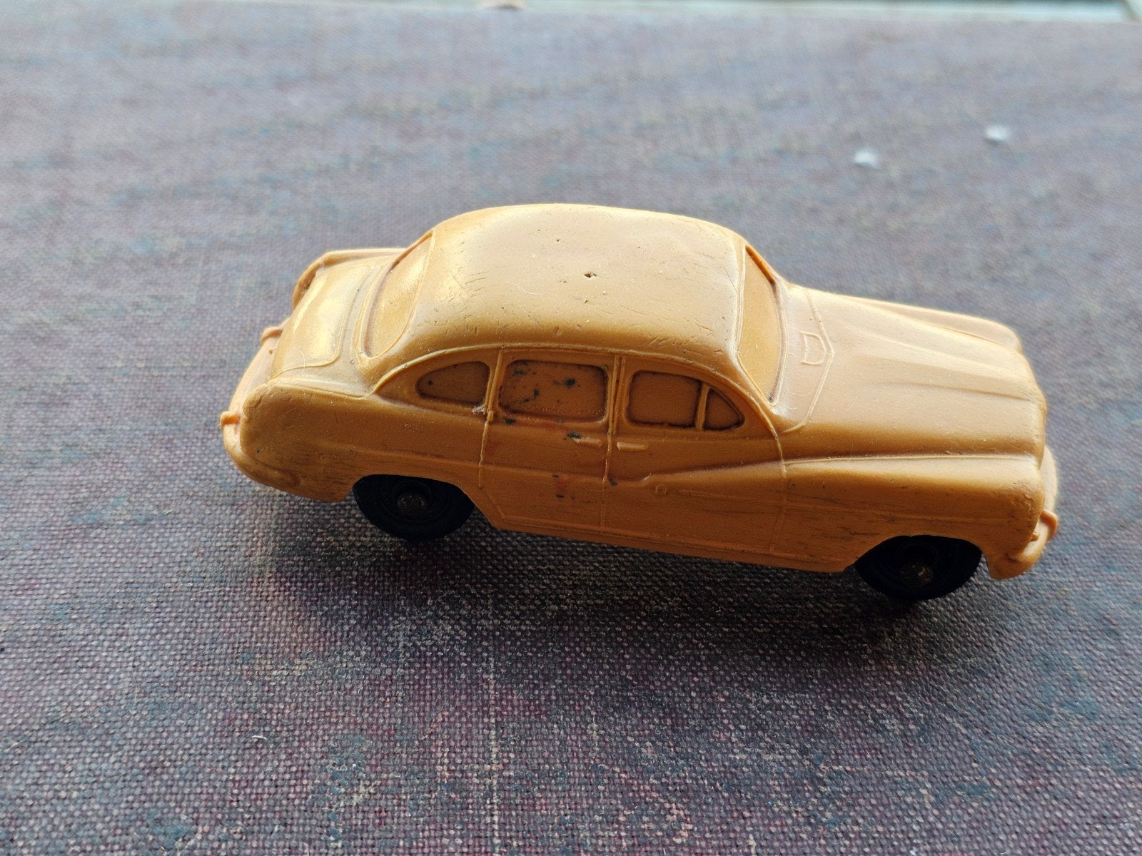 Modèle de voiture Tomte Laerdal d'une Ford Vedette., Hobby & Loisirs créatifs, Enlèvement ou Envoi