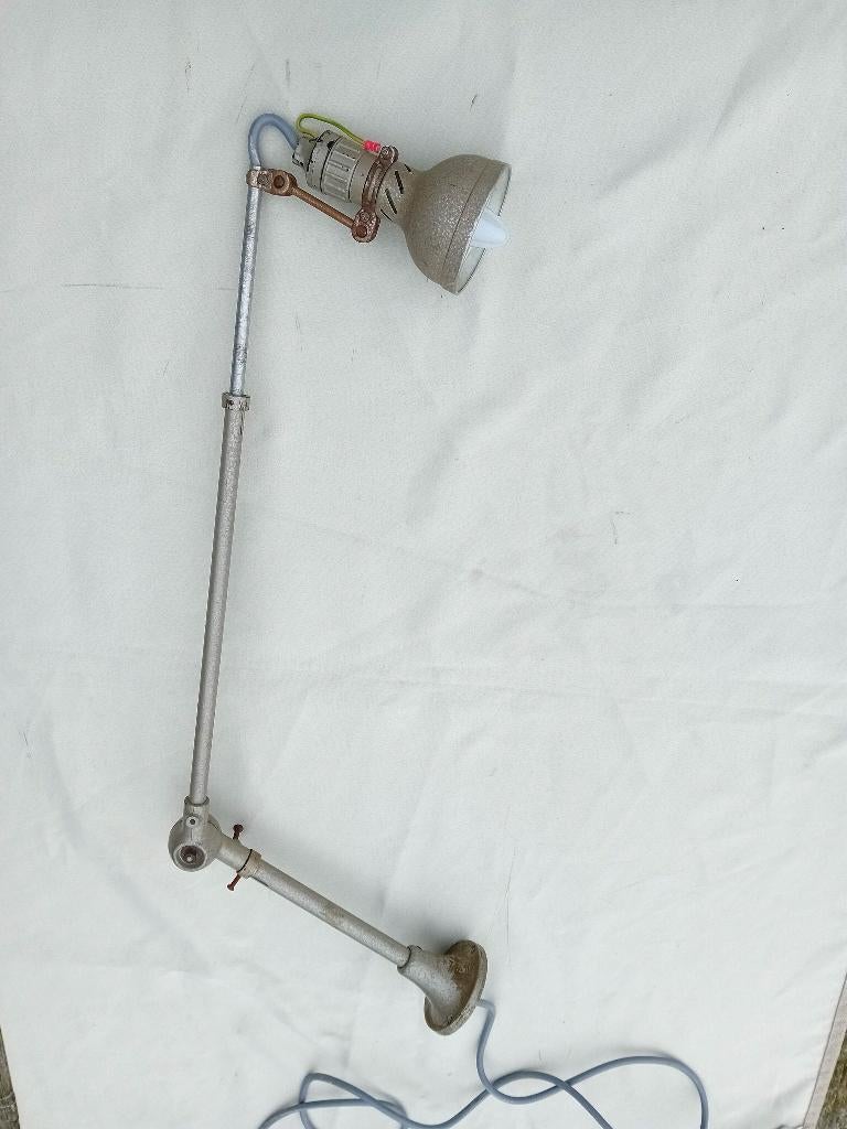Industriële wandlamp jaren 50, Huis en Inrichting, Lampen | Wandlampen, Ophalen of Verzenden, Zo goed als nieuw, Metaal