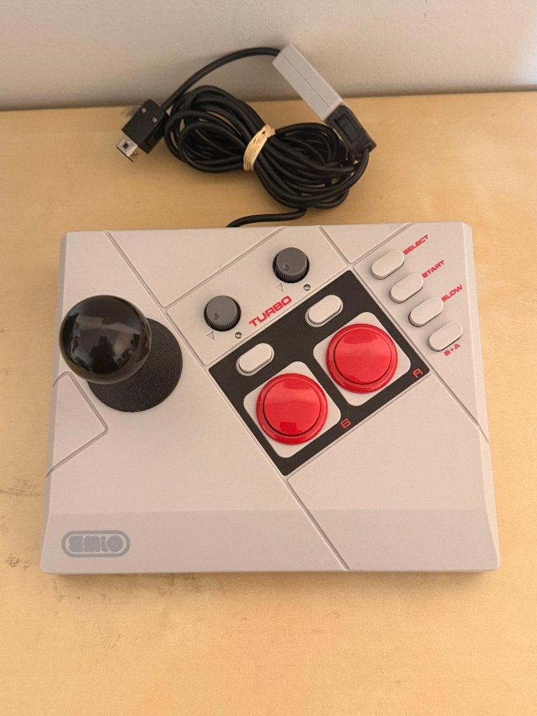 Emio "The Edge" Joystick - NES Classic mini Edition, Ophalen of Verzenden, Gebruikt, Overige modellen, Overige controllers