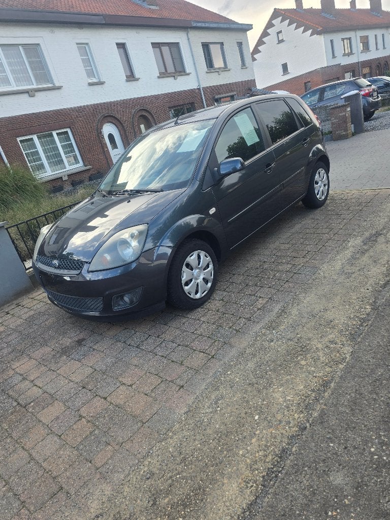 Ford Fiësta diesel gekeurd, Auto's, Voorwielaandrijving, Stof, 50 kW, 4 cilinders