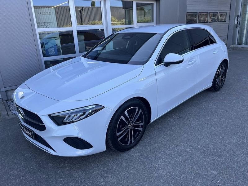 Mercedes-Benz Classe A 250e 8G-DCT Luxury Line  Hybride, Gebruikt, Zwart, 4 cilinders, Leder en Stof