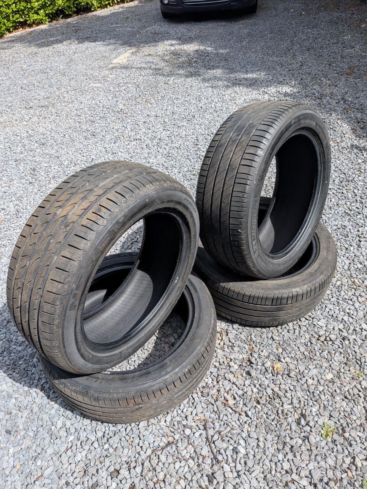 2 Michelin 215/50/17 et 2 Nexen 215/50/17, Enlèvement, Pneus été, Pneu(s)