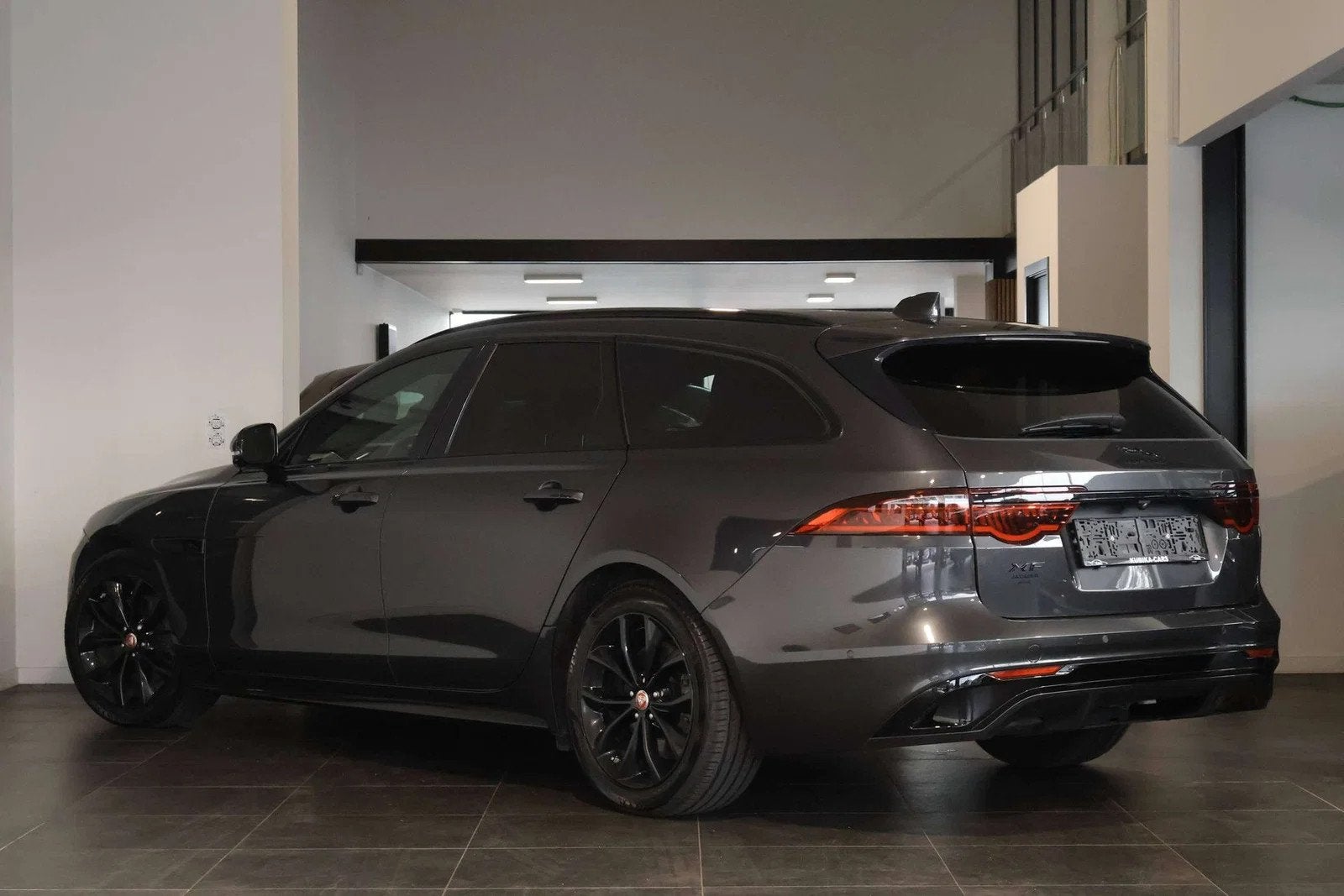 Jaguar XF XF Sportbrake 2.0 D D200 R-Dynamic LijnA Camera Ga, Argent ou Gris, Achat, Euro 6, Entreprise