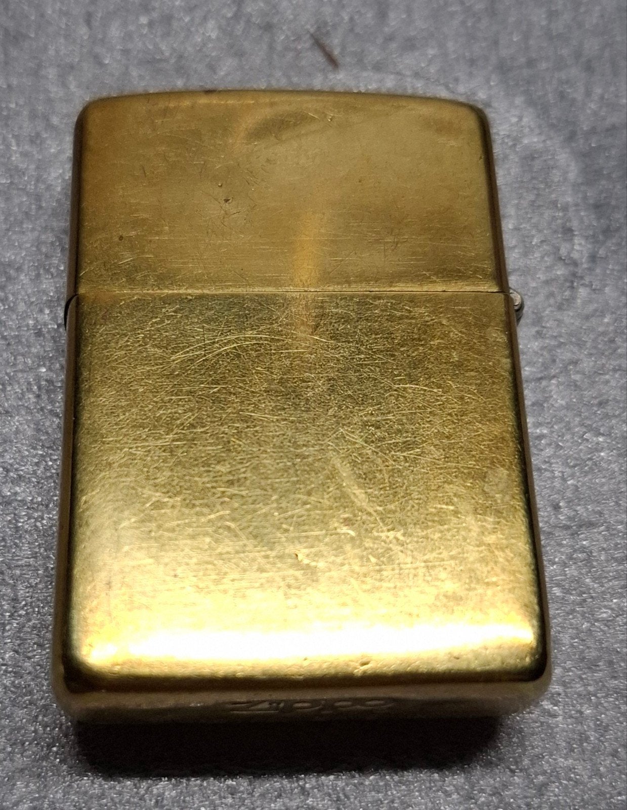 Vintage Zippo aansteker Brickyard 400 J X 90 67, Ophalen of Verzenden, Zo goed als nieuw, Krant