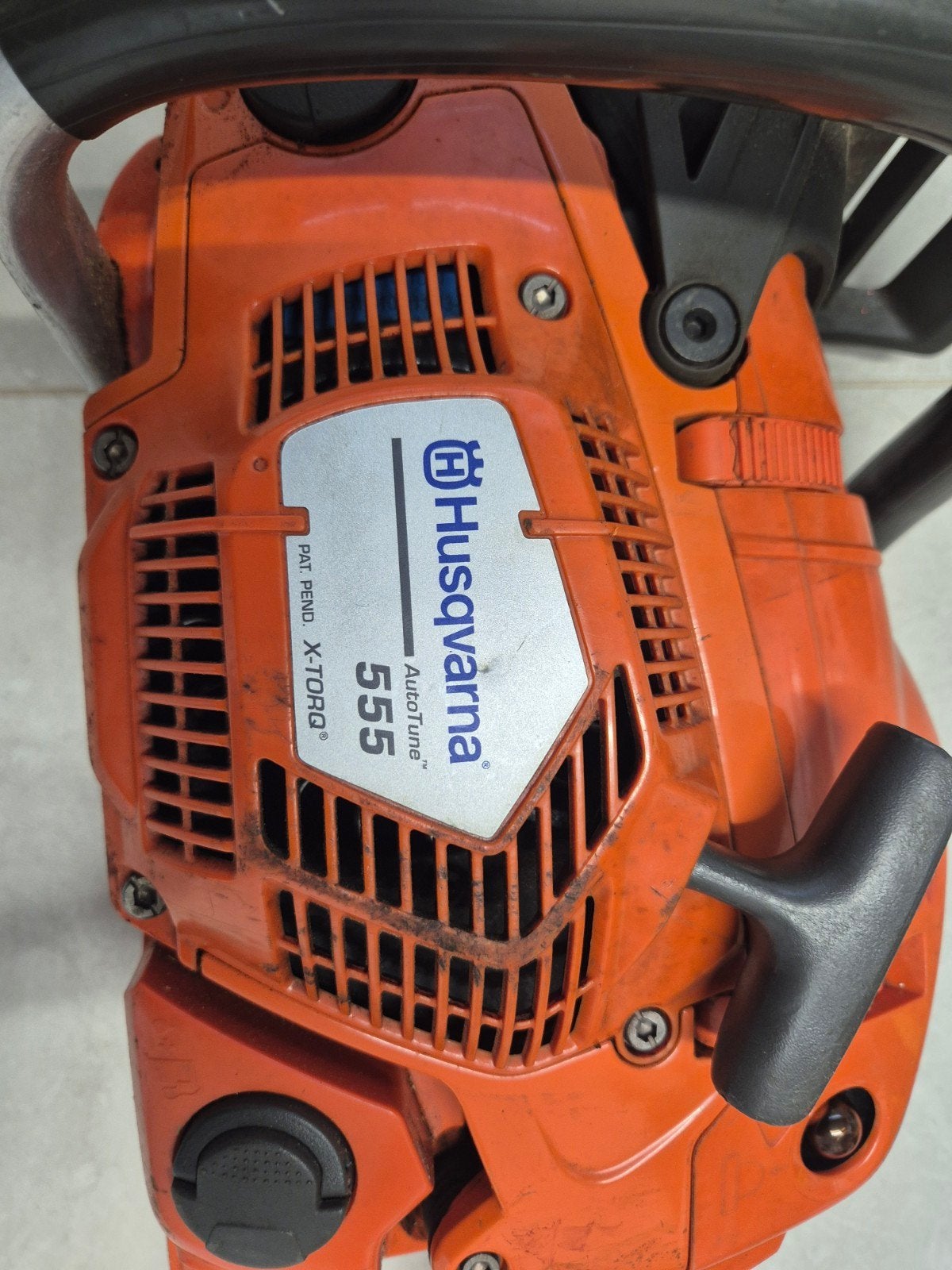 Husqvarna 555 zware kettingzaag

Start en draait perfect

Za, Doe-het-zelf en Bouw, Ophalen, Kettingzaag