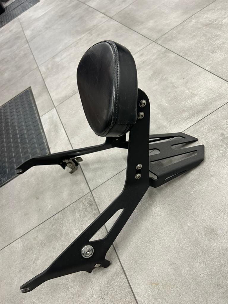 Sissy bar moto, Ophalen
