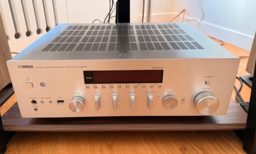Ampli intégré connecté Yamaha MusicCast rn803-d, TV, Hi-fi & Vidéo, Amplificateurs & Ampli-syntoniseurs, Yamaha, Comme neuf, Enlèvement