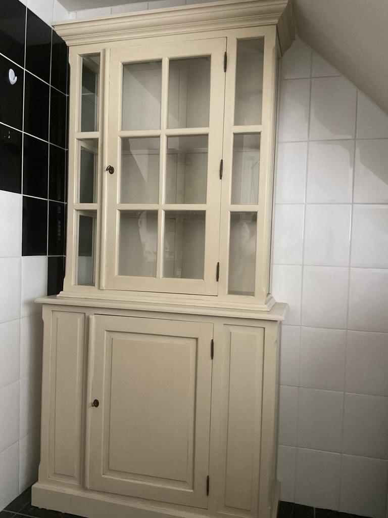 Massief  ecru  vitrine kast, Enlèvement, Comme neuf