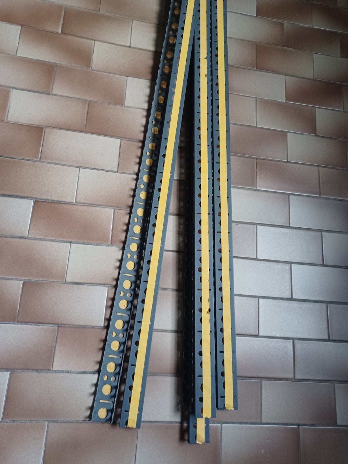 Klemrailstrip voor buisbevestiging vloerverwarming, 2 m, Ophalen, Nieuw