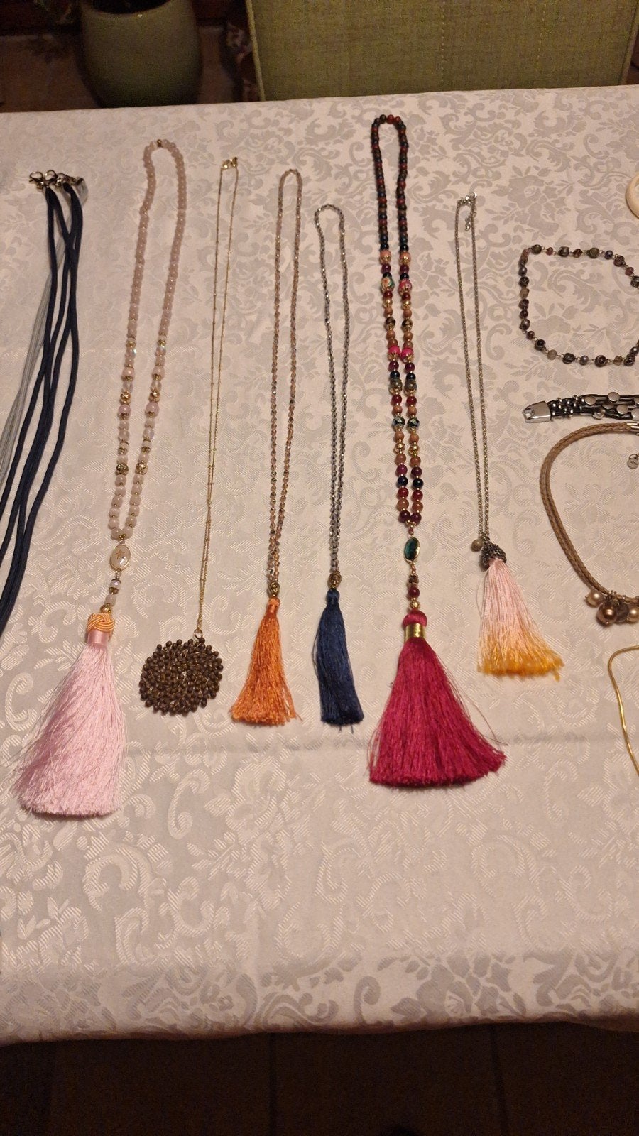 verschillende kettingen met steentjes prijs per stuk ketting, Handtassen en Accessoires, Ophalen, Gebruikt, Overige kleuren, Overige materialen