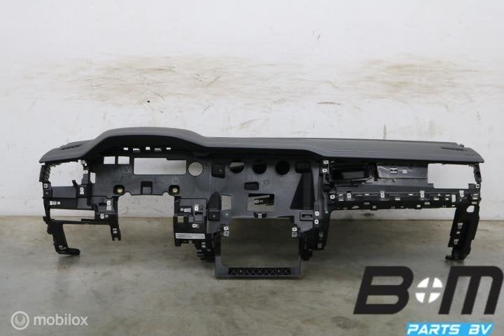 Dashboard VW Touareg 3 PGB 761857003F, Utilisé