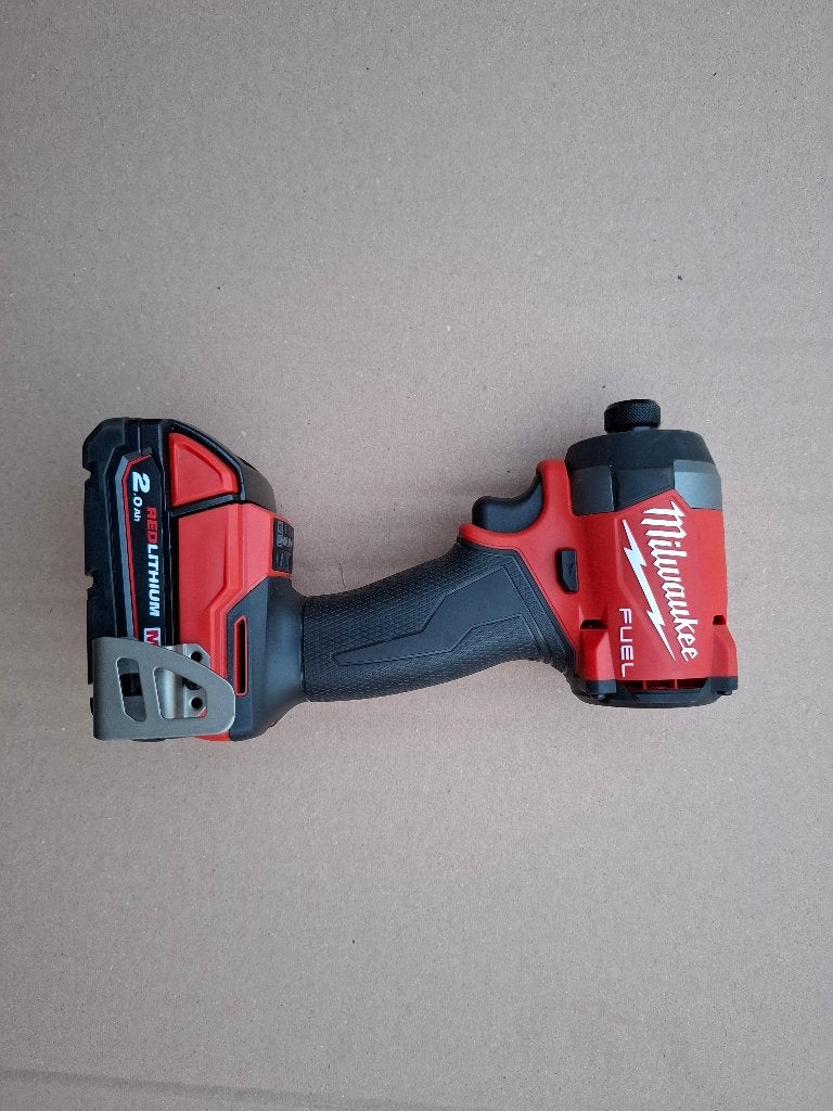 Milwaukee m18 FID3 + 2Ah, Bricolage & Construction, Outillage | Outillage à main, Enlèvement, Neuf, Tournevis, Milwaukee